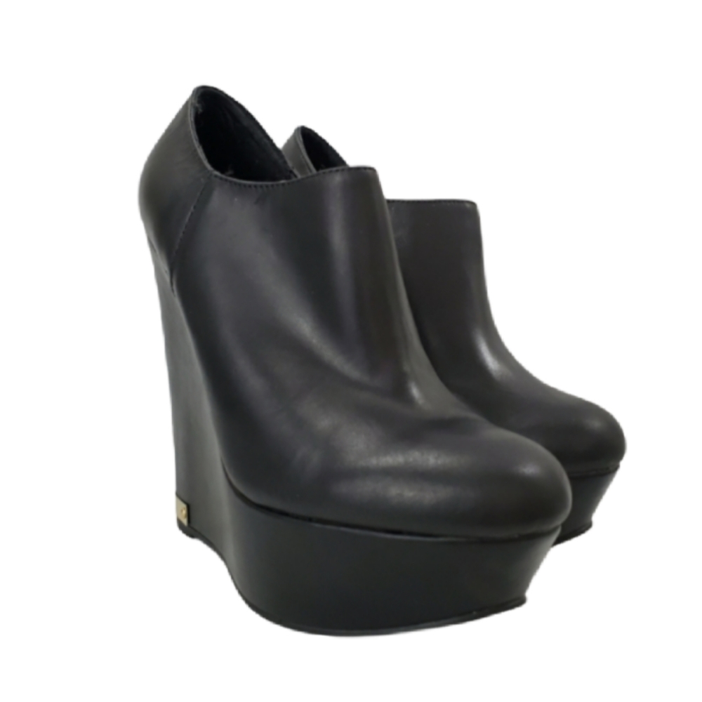 Steve Madden Black Platform Wedge Ankle Booties